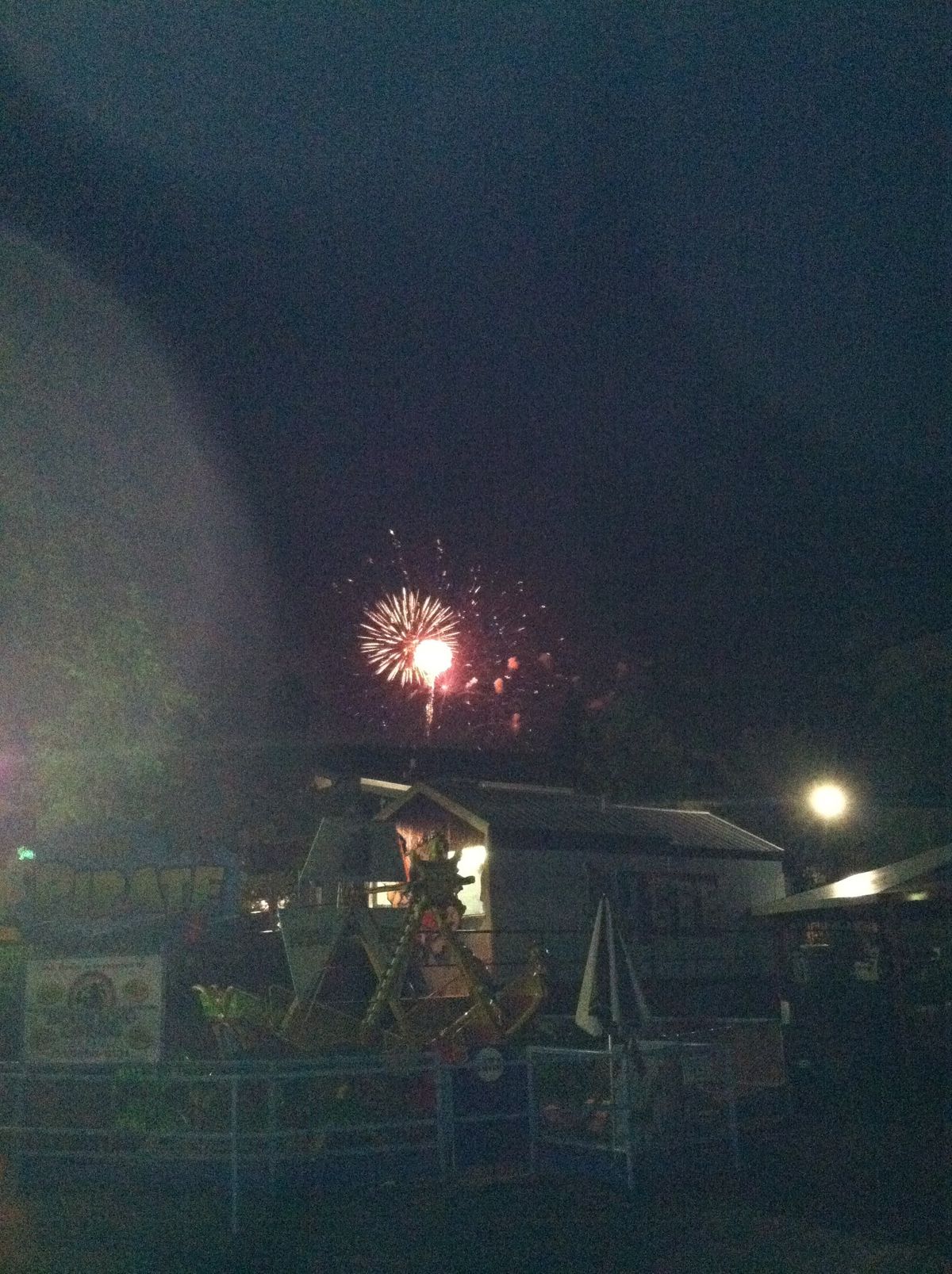 iPhone 4 fireworks