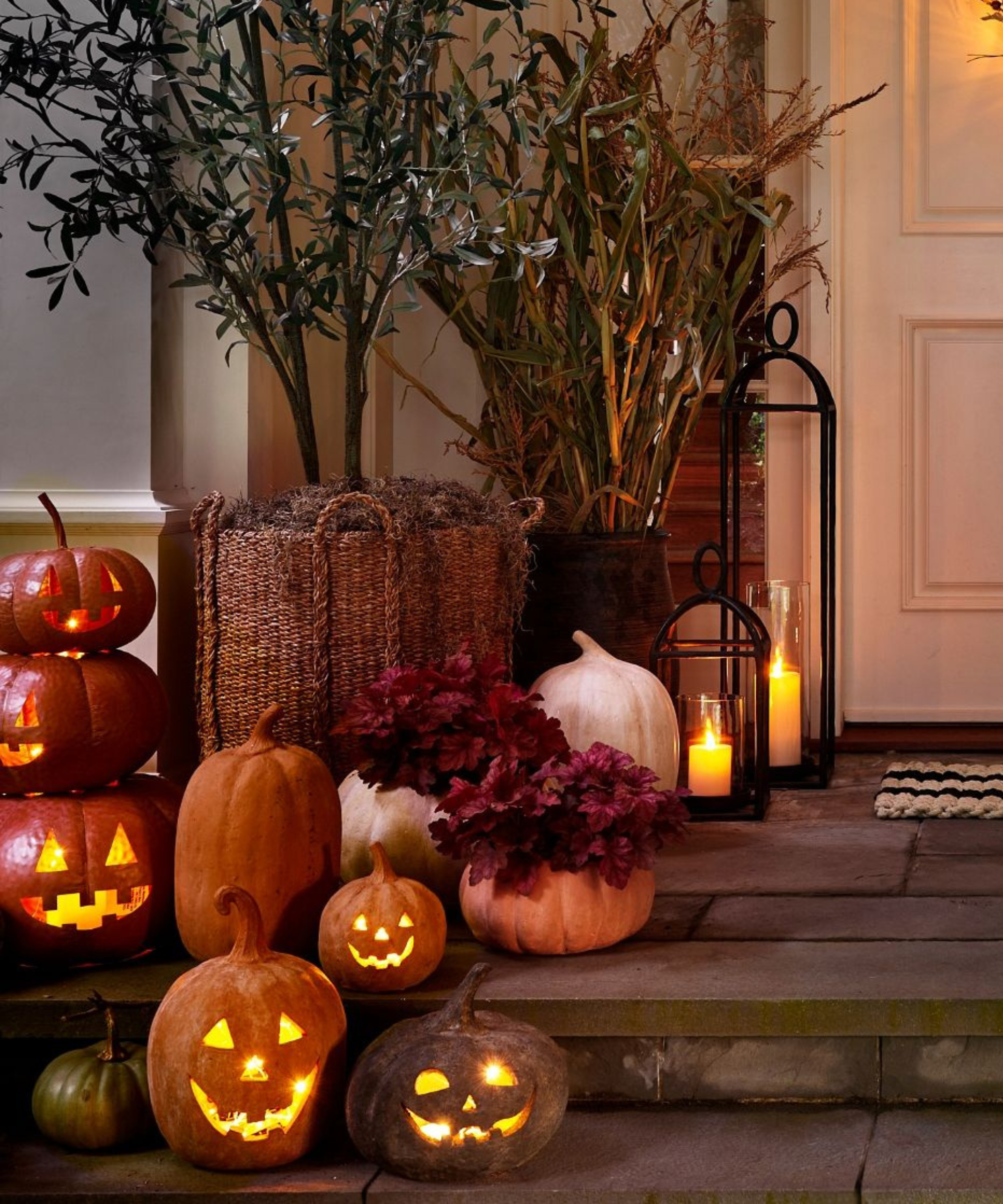 a porch decorated for Halloween