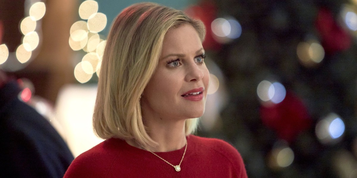 Candace Cameron Bure as Noelle Carpenter in A Shoe Addict&#039;s Christmas (2018)