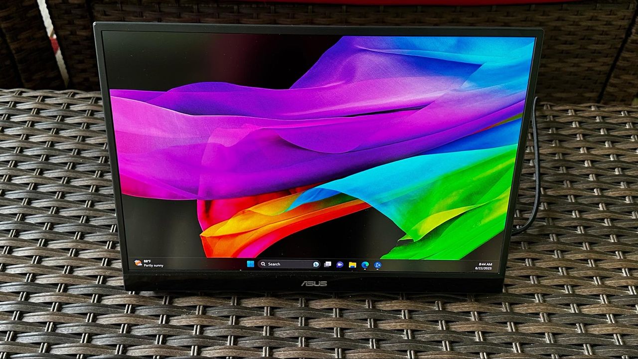 Asus ZenScreen MB16QHG Portable Monitor Review: QHD and 120Hz On