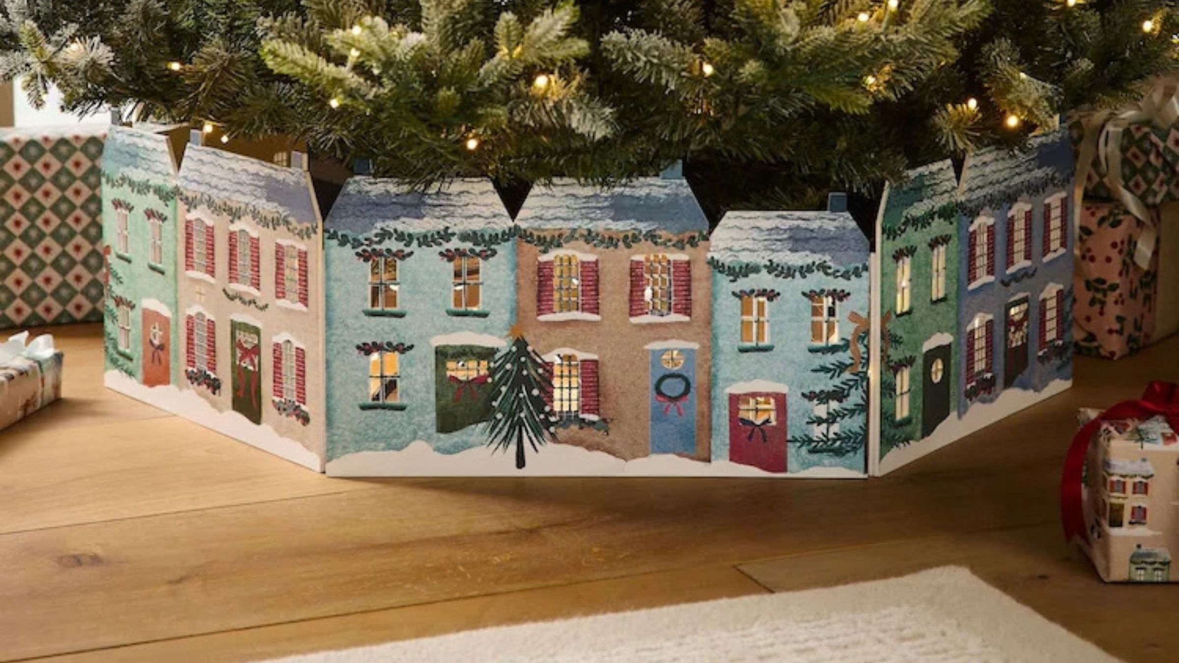 House Scene Light Up Wooden Tree Skirt