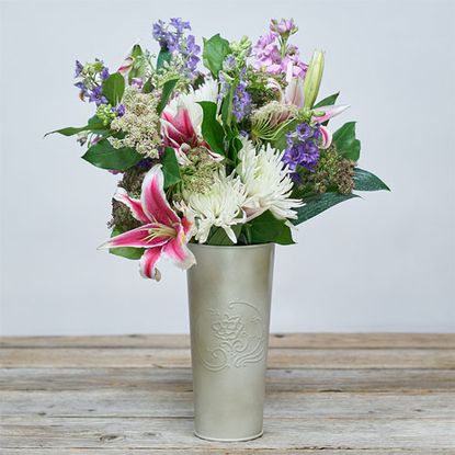 Flower, Floristry, Bouquet, Flower Arranging, Cut flowers, Plant, Floral design, Purple, Flowering plant, Flowerpot, 