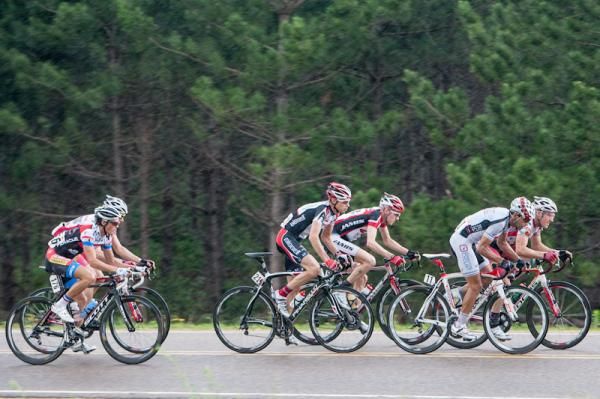 Things start to happen at the front of the mens field.