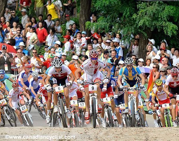 Geoff Kabush (Canada) got the holeshot and led for the first part of lap one.