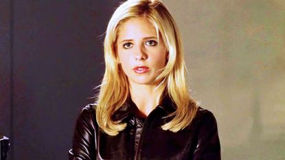 Sarah Michelle Gellar looks at something off screen