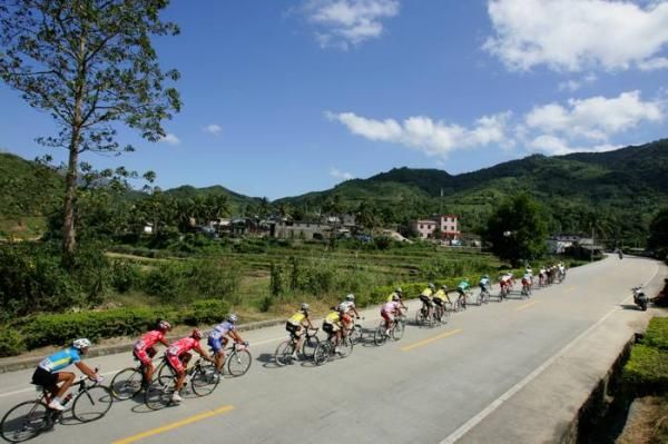 The race was held under hot blue skies for stage two.