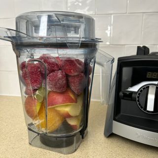 Testing the Vitamix A2500i blender