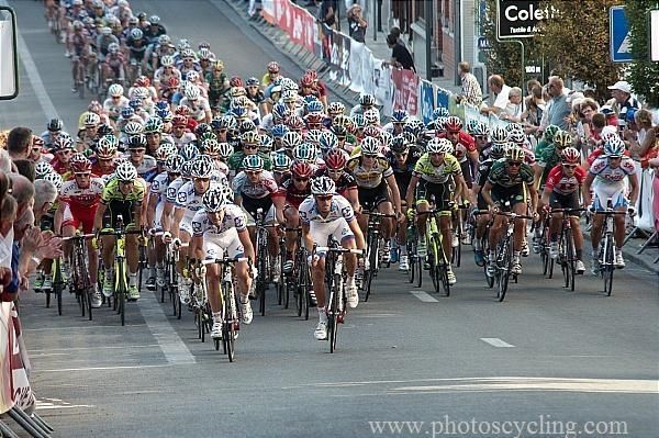 FDJ were active on the front of the peloton.