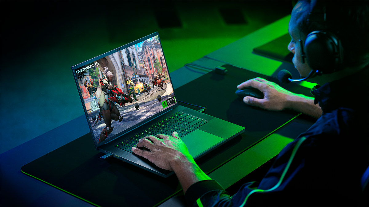 Razer brings world-first display tech to new Blade 16 and 18 gaming ...