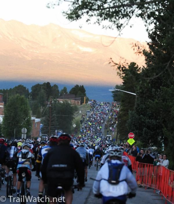 Nearly 1400 starters headed out onto the course at 6:30 AM.