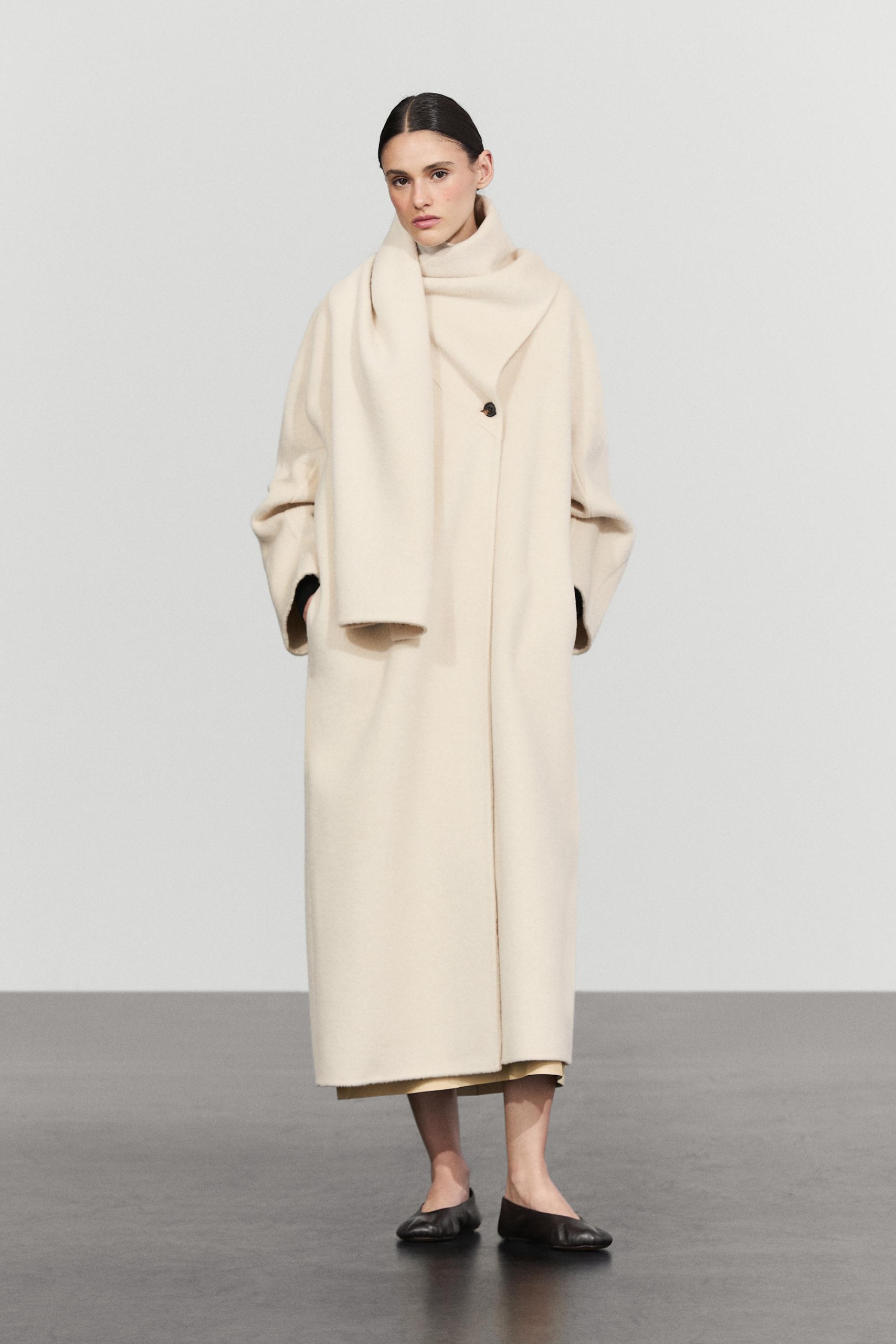 100% Wool Long Coat With Scarf