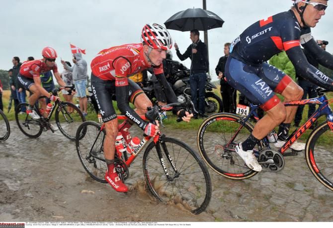 Jurgen Van Den Broeck holds his nerve through a cobbled section