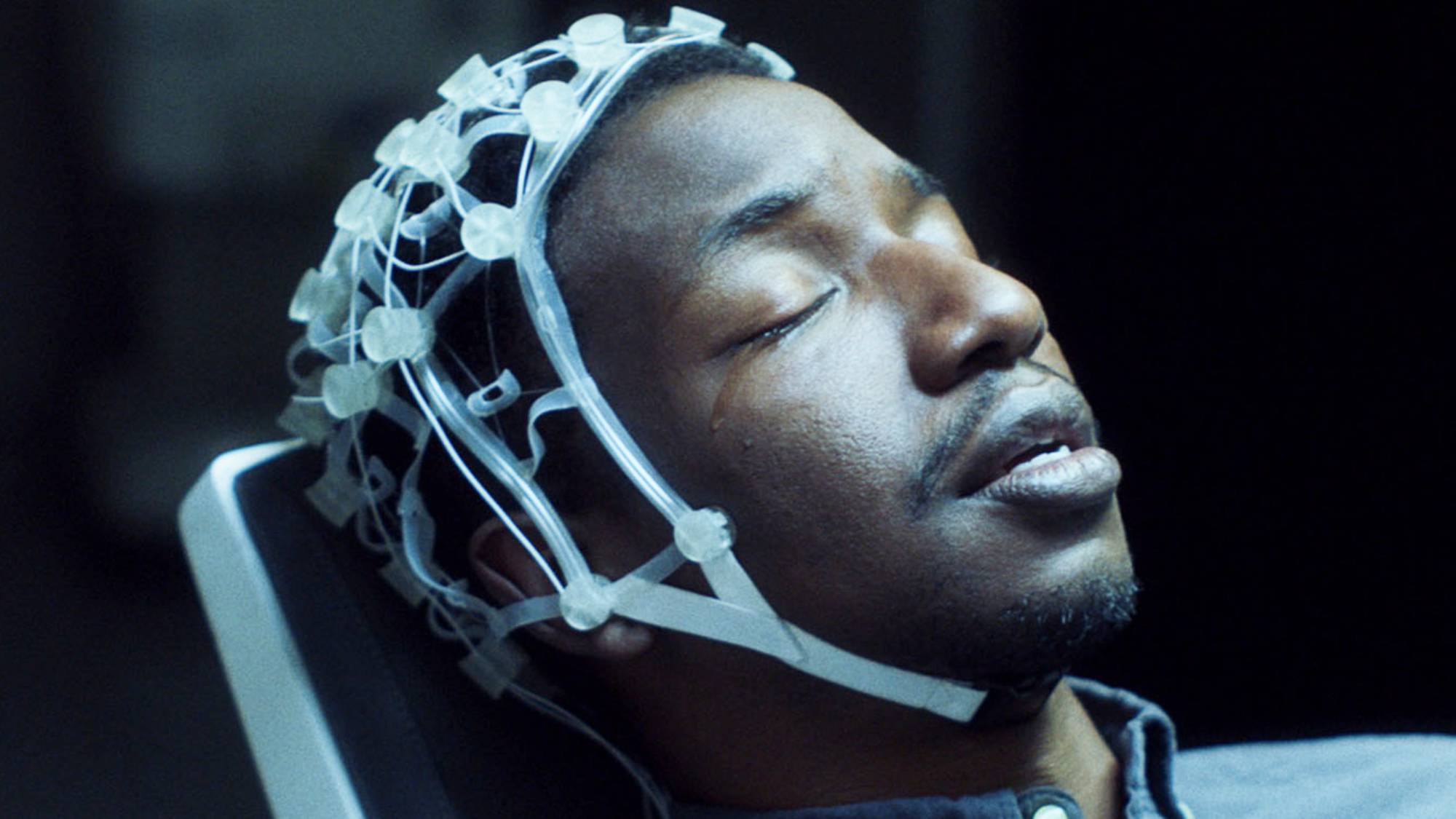 Mamoudou Athie in "Black Box" movie (2020)