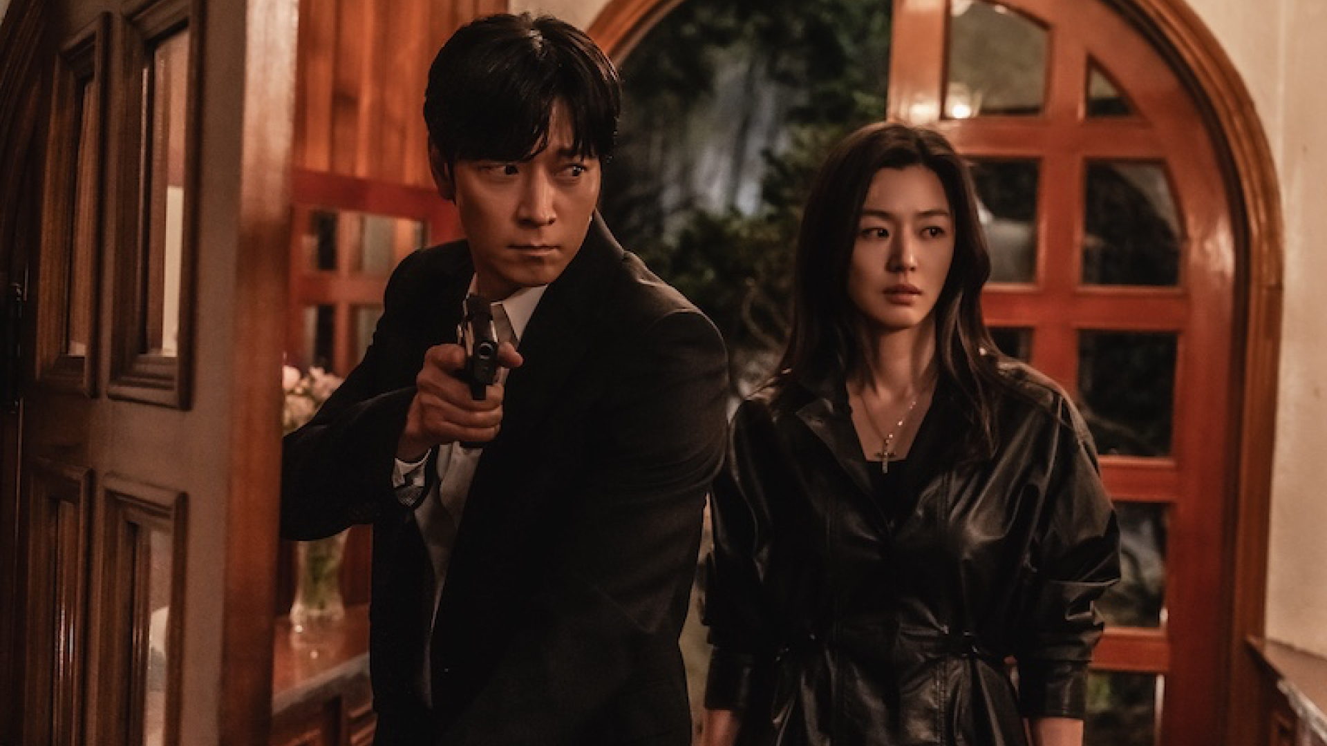 Gang Dong-won and Gianna Jun in &#039;Tempest.&#039;