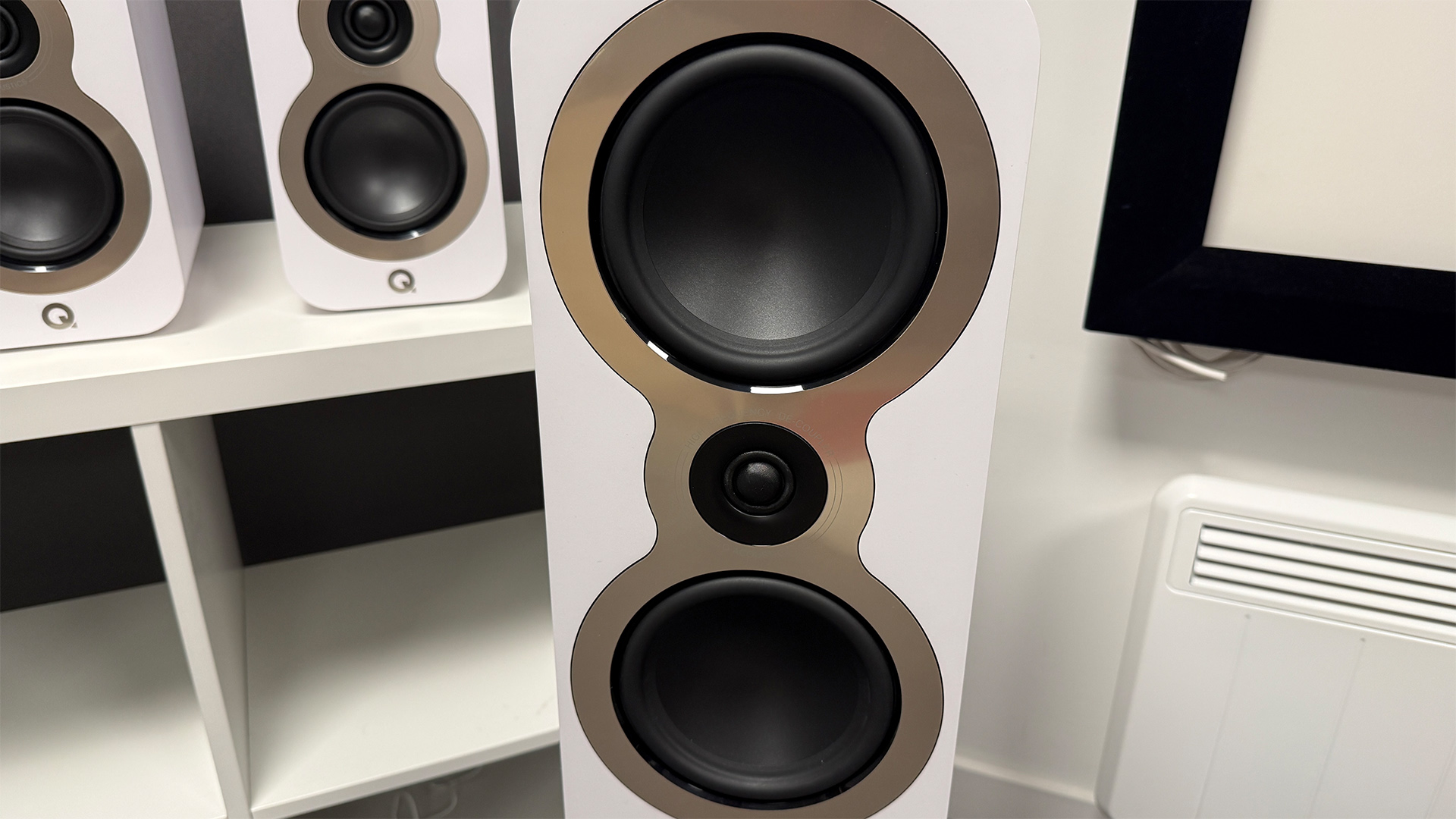 Q Acoustics 3050c 5.1 home cinema speaker package detail of floorstander driver array