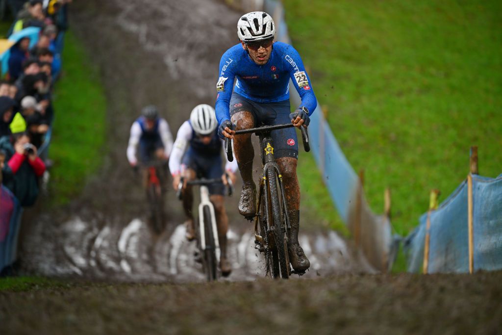 PONTCHATEAU, FRANCE - NOVEMBER 05: Federico Ceolin of Italy competes during the 21st UEC European Cyclo-cross Championships 2023, Men's Elite on November 05, 2023 in Pontchateau, France. (Photo by Luc Claessen/Getty Images)