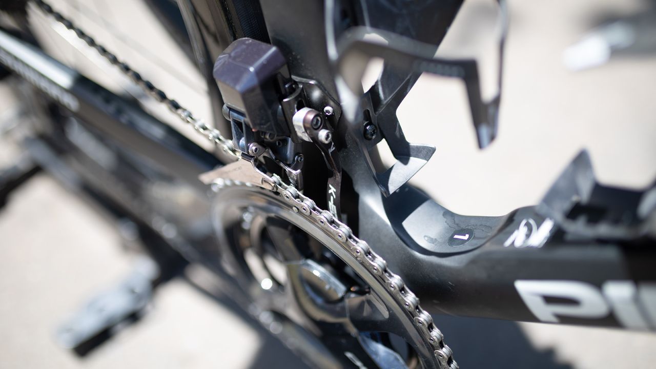 Luke Rowe's Pinarello Dogma F12 XLight
