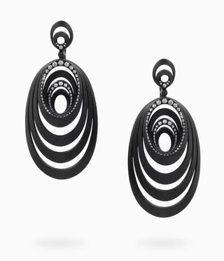 black titanium jewellery: earrings by Gismondi