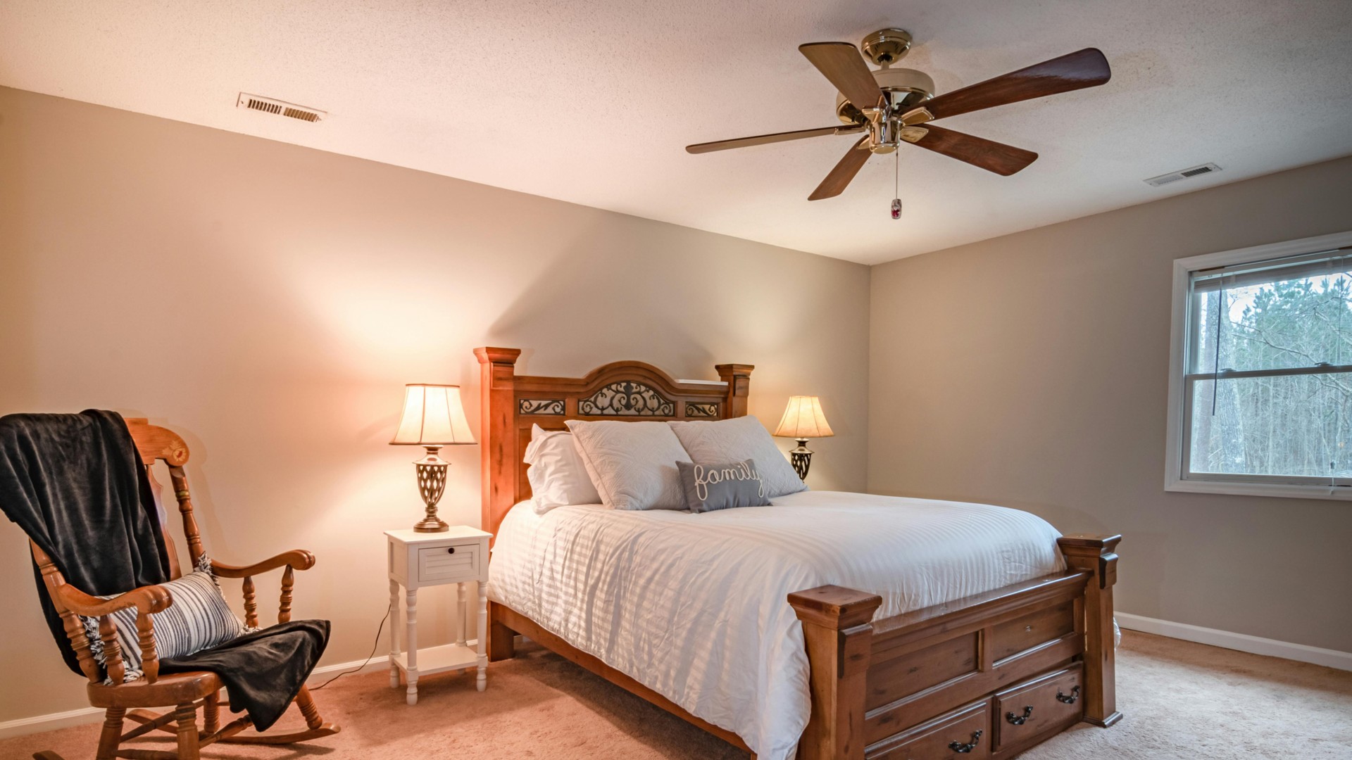 Bedroom with ceiling fan