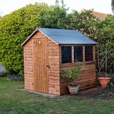 How to felt a shed roof garden shed with felt roof