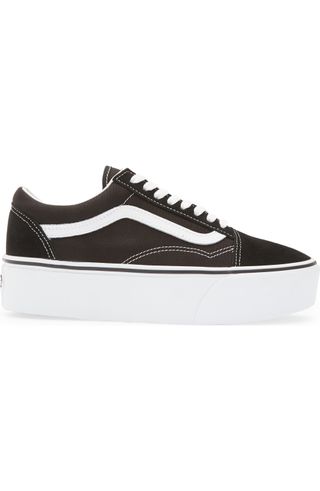 Vans black sneakers with a white sole and white contrast stitching