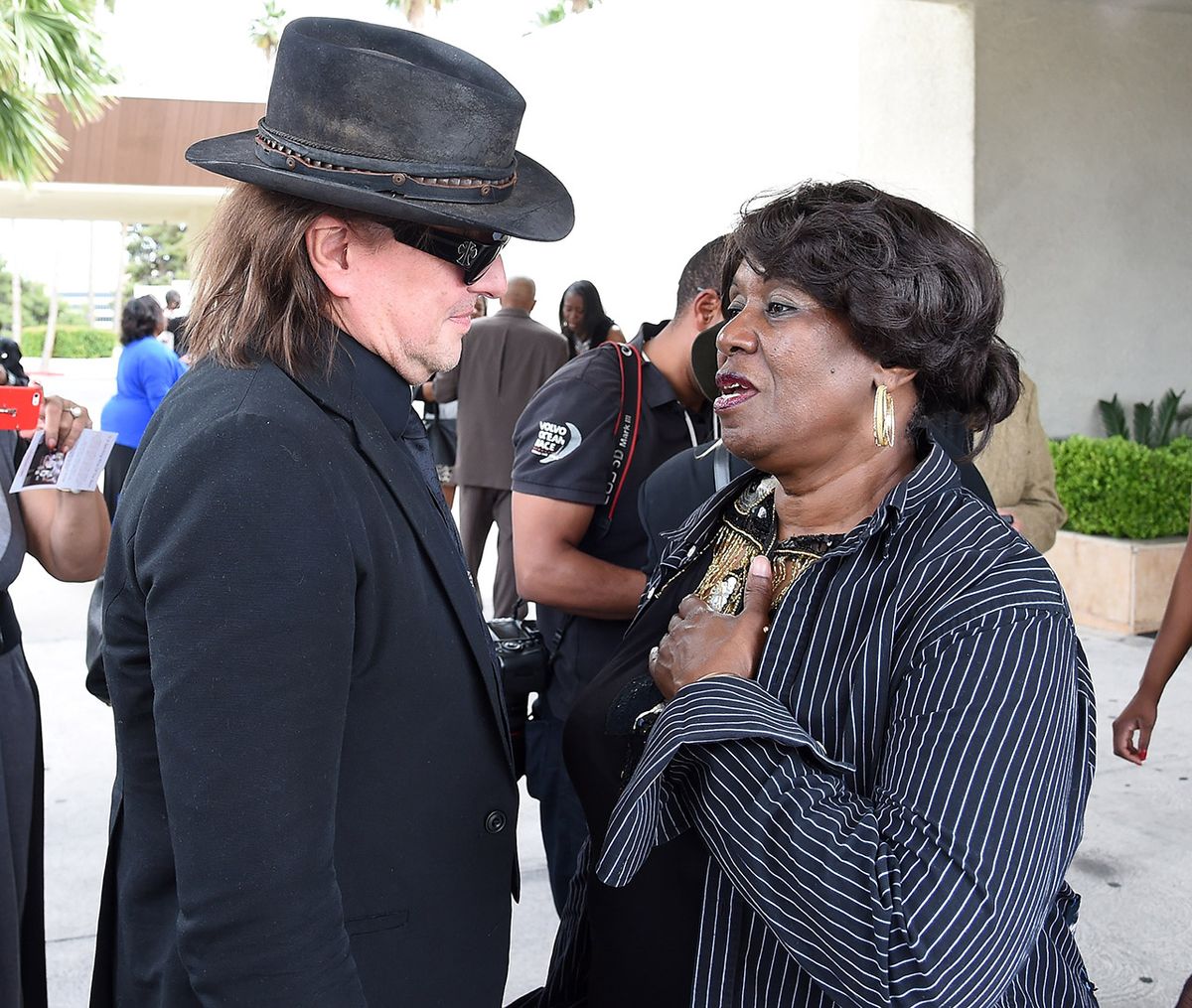 2015 The Burning Questions Why is BB King's family at war? Louder