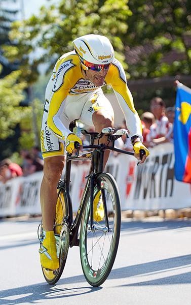 George Hincapie gives his all on the way to fourth place.