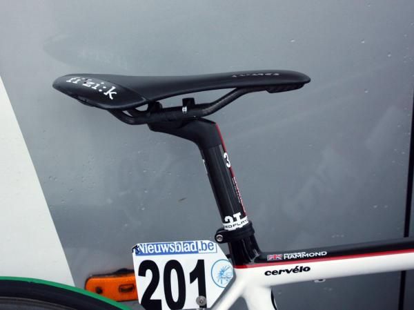 3T's new Dorico Team seatpost provides a full inch of setback for Roger Hammond (Cerv