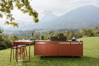 outdoor sink and bar area by Garden House Designs