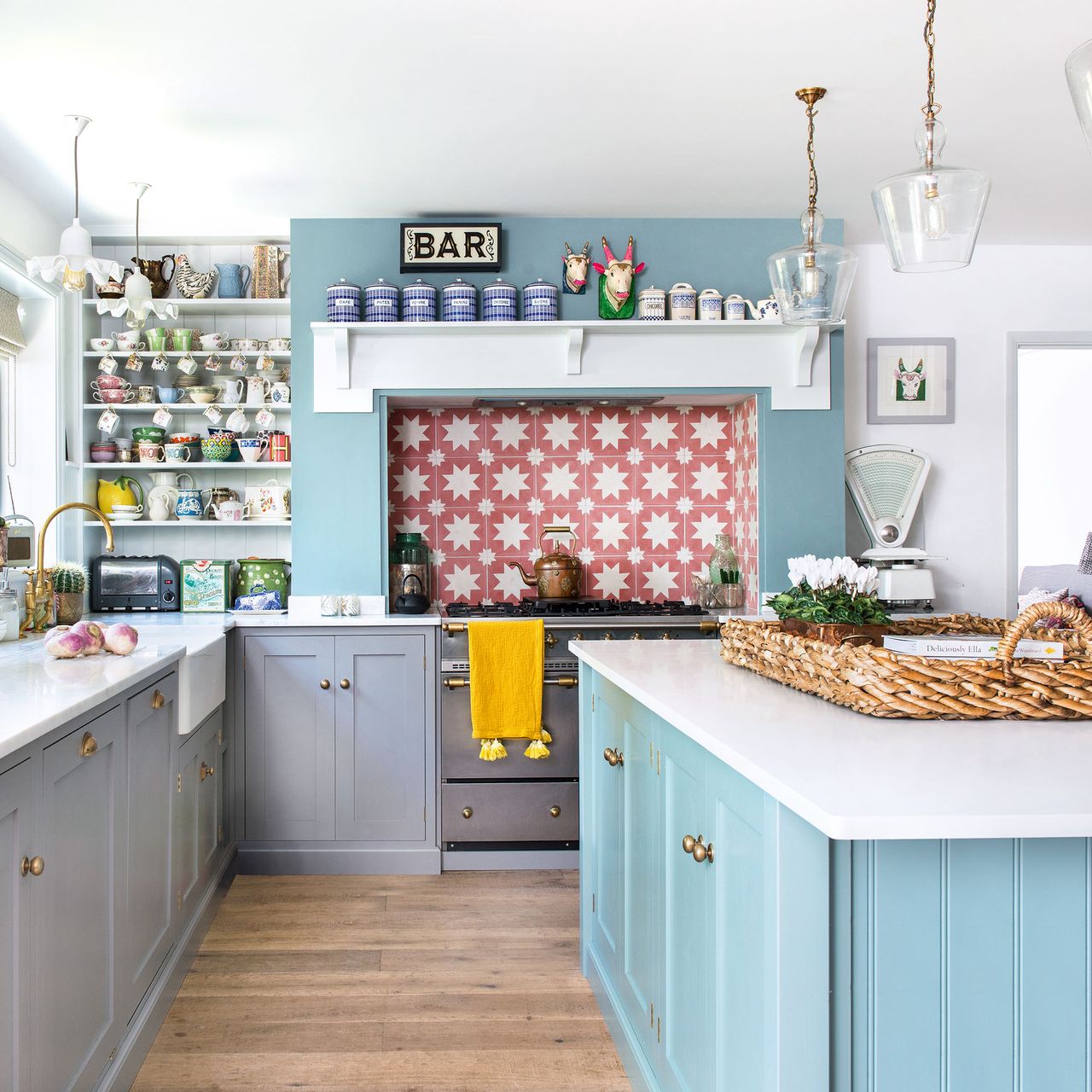 Kitchen island paint ideas to make it the star of the show | Ideal Home
