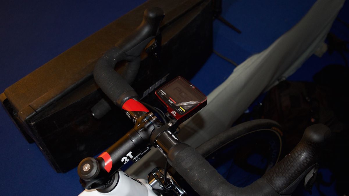 3T components complete the cockpit accompanied by a SRM PC8 computer.