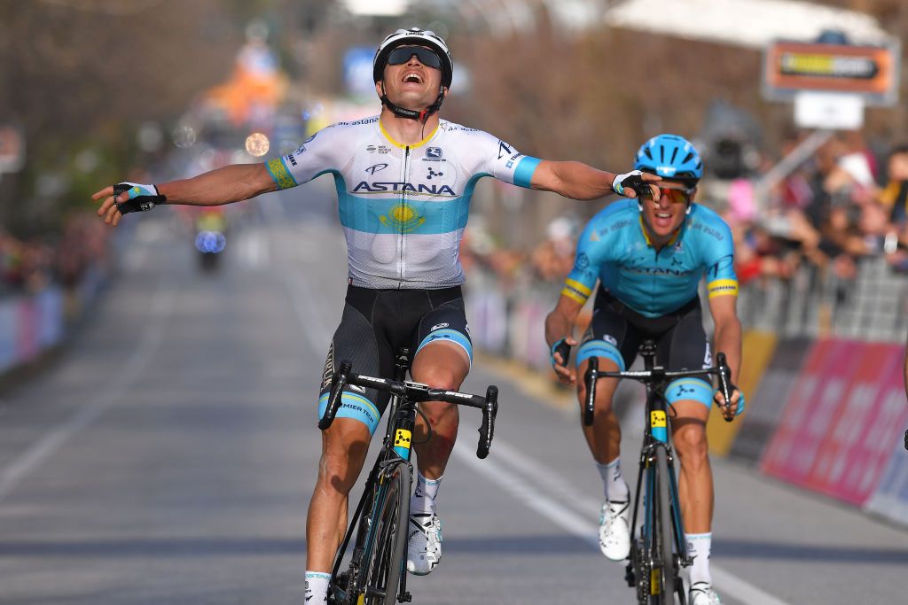 Alexey Lutsenko wins stage 4 of Tirreno-Adriatico