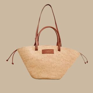 flat lay of raffia tote 