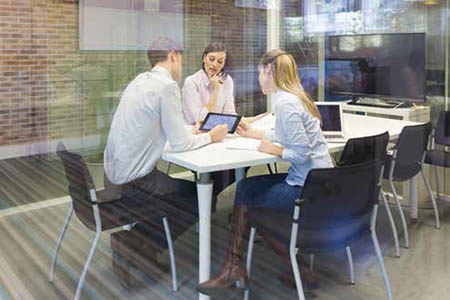 How to Make Huddle Rooms More Collaborative