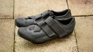 Best indoor cycling shoes - Fizik Vento Powerstrap R2 Aeroweave