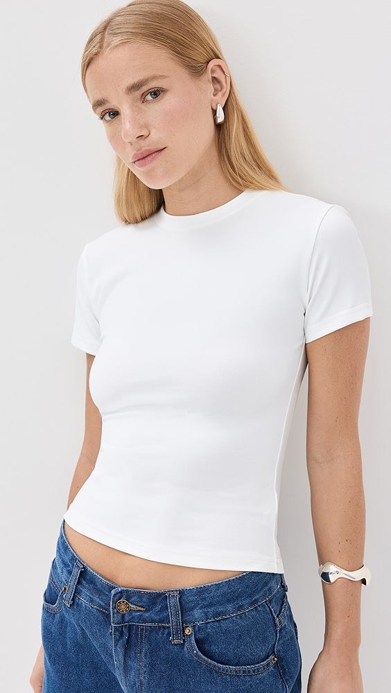 Lioness Essential Tee