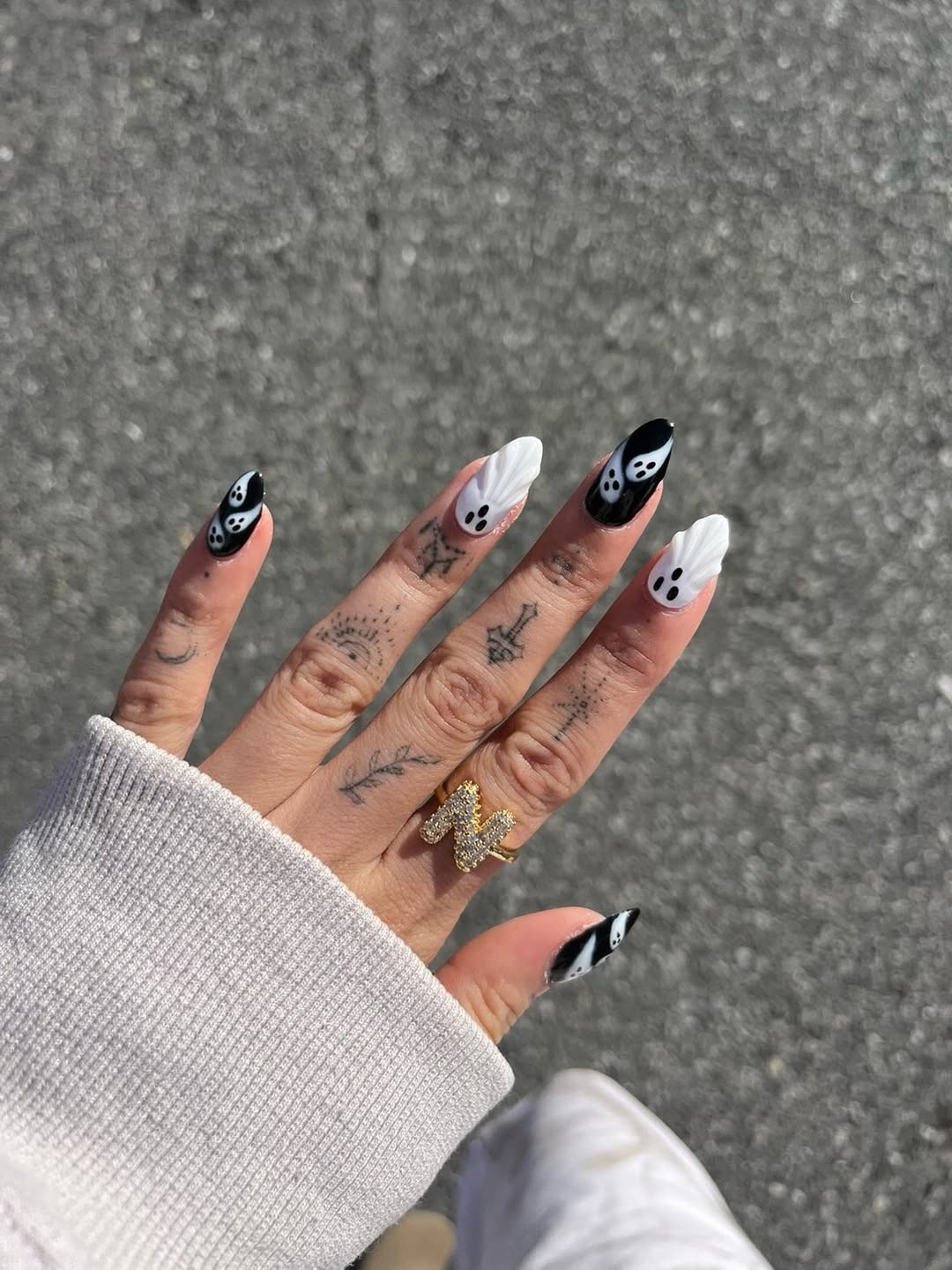 ghost nail art