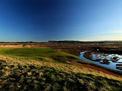 Golfer Aims To Play Every Links Course In The UK For Alzheimers