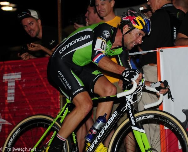 Tim Johnson (Cannondale p/b Cyclocrossworld) was able to hold Powers' lead until the second to last lap
