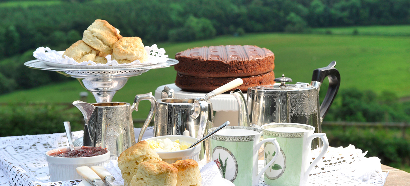 afternoon tea in the cotswolds