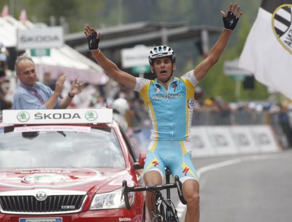 Roman Kreuziger (Astana Pro Team) wins stage 19 of the Giro d'Italia