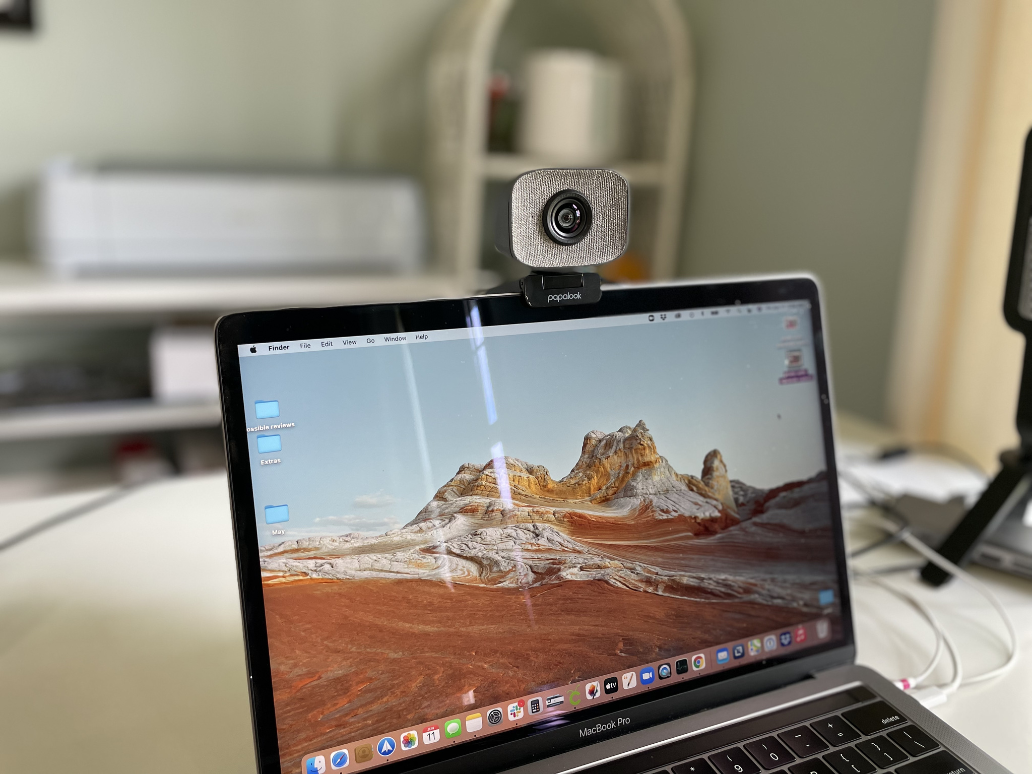 Papalook Pa930 Hdr 2k Live Streaming Webcam On Macbook Farther Away