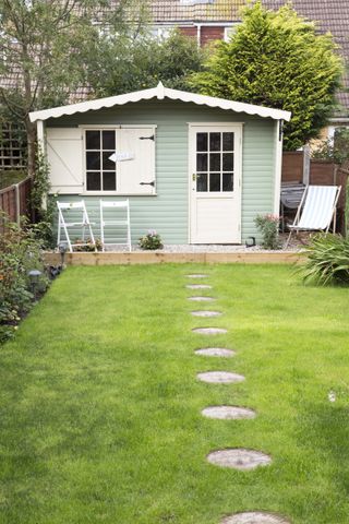 shed ideas: stepping stone path