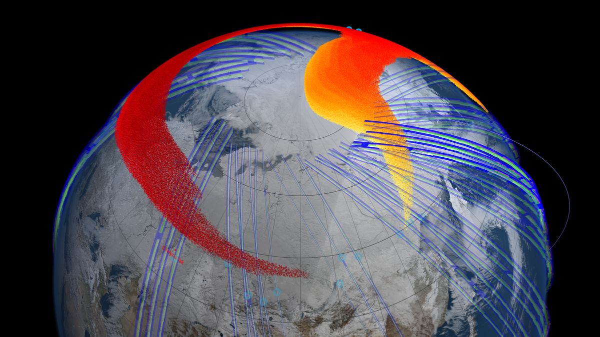 Russian Meteor&#039;s Dust Trail