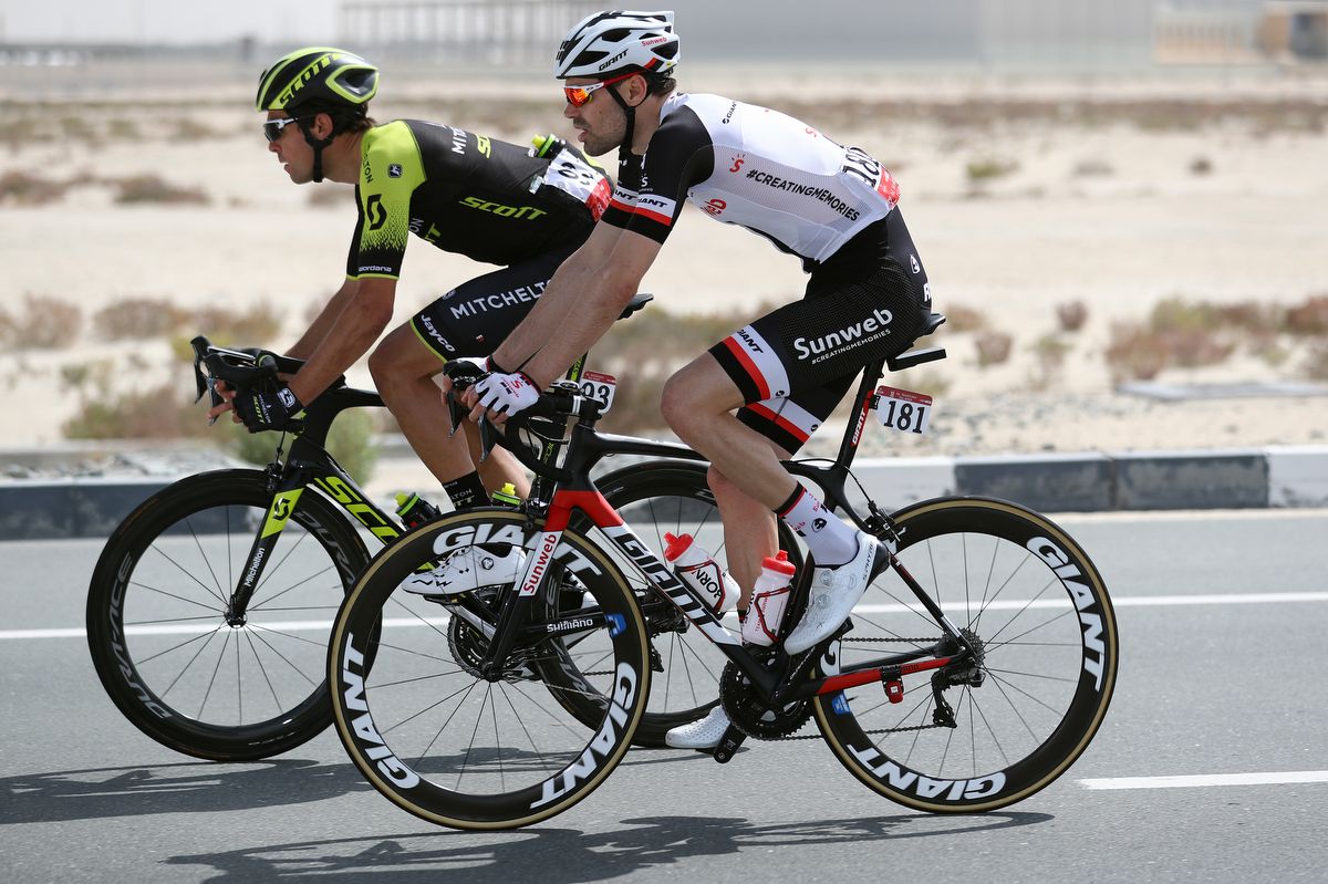 Tom Dumoulin (Sunweb) crusing along