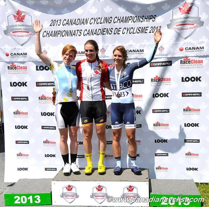 Podium: Anika Todd, Joelle Numainville, Jasmin Glaesser