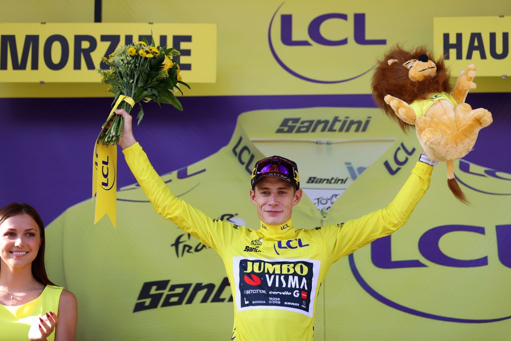 Jonas Vingegaard (Jumbo Visma) in the 2023 Tour de France leader&#039;s yellow jersey