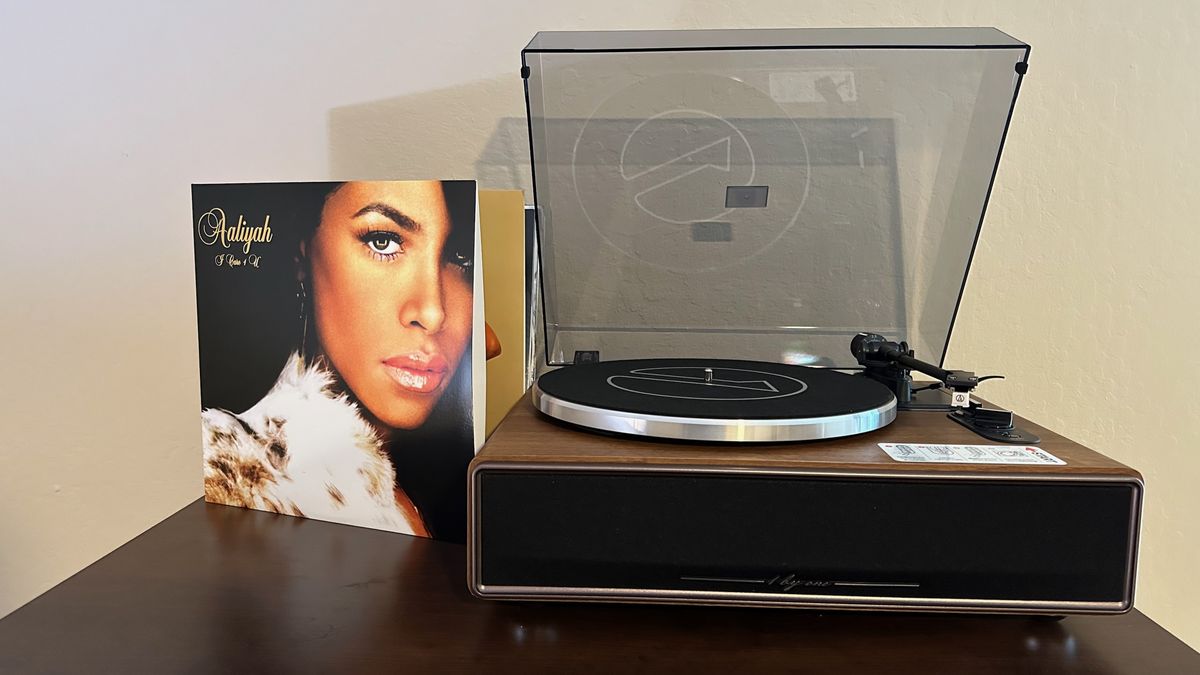 The author&#039;s 1 by One all-in-one turntable with built-in speakers