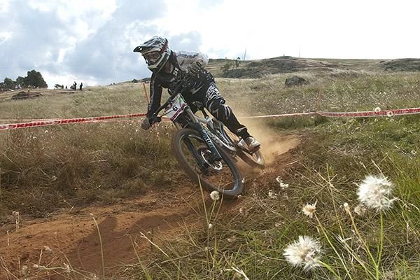 Rhys Willemse speeds down Mt. Major towards a gold medal in the men's elite downhill.