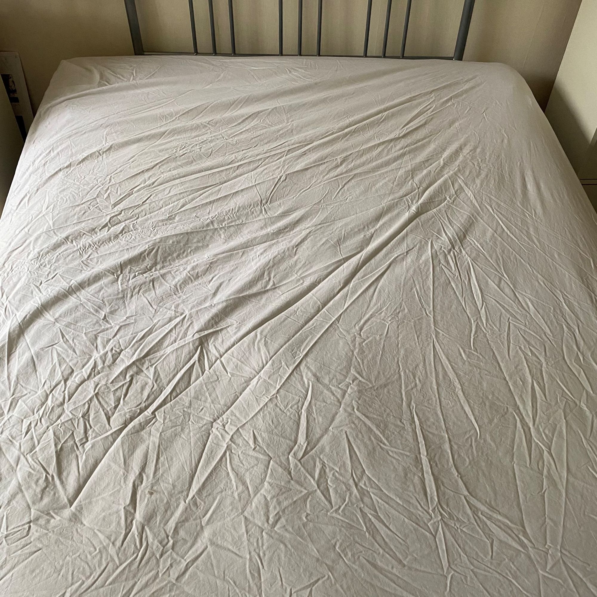 Lenor crease release spray on bedding